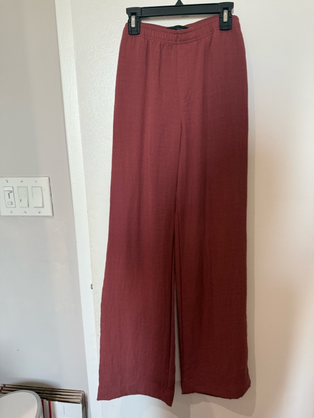 Zara Wide-Leg Elastic Waist Pants in Burgundy price firm